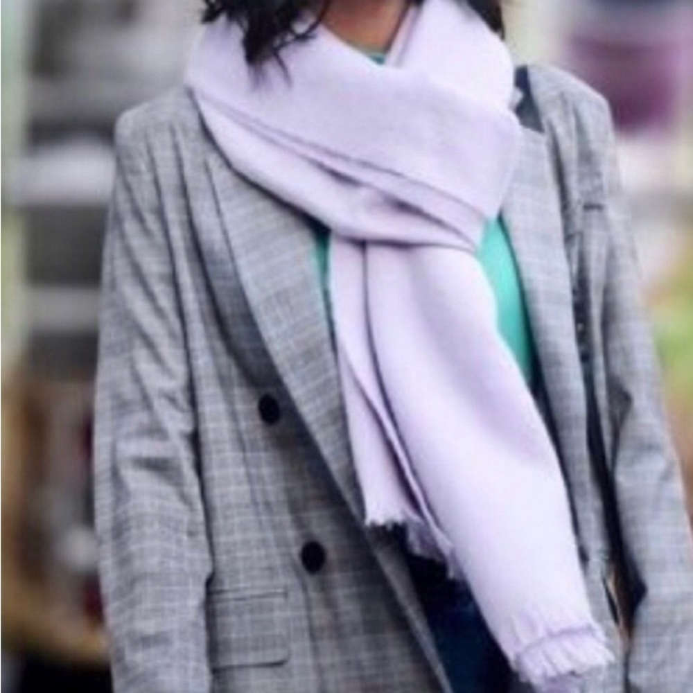 Plush Scarf lavender New Warn Soft